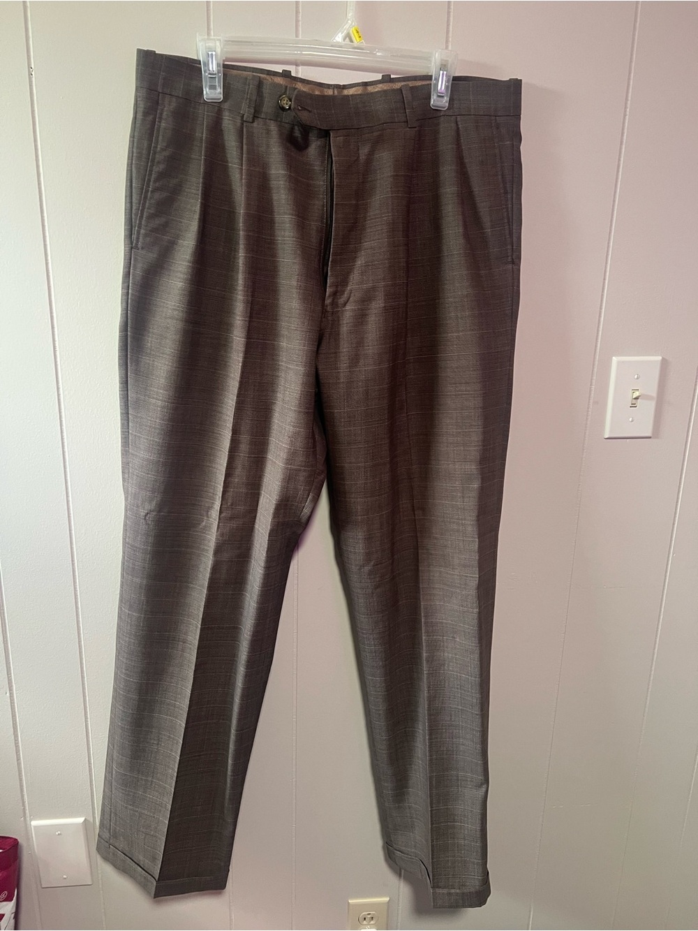 Men's Tailored Gray Dress Pants - Sophisticated Professional Style